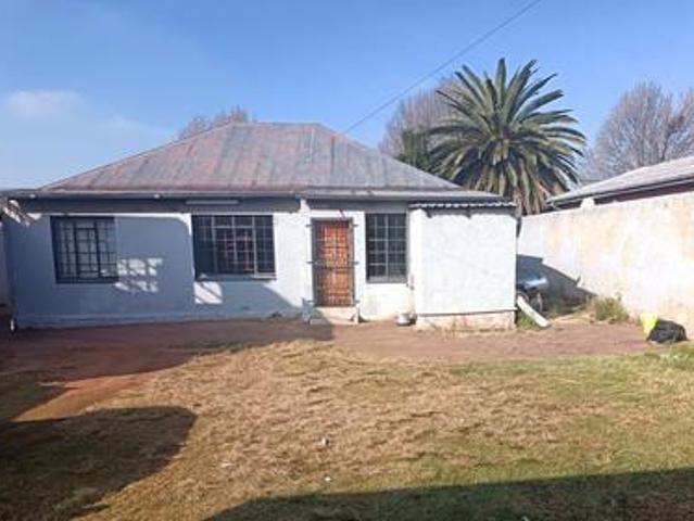 prime investment property on the mar.