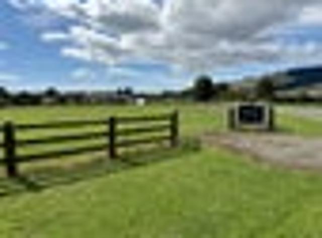 Prime lifestyle section in sought after location