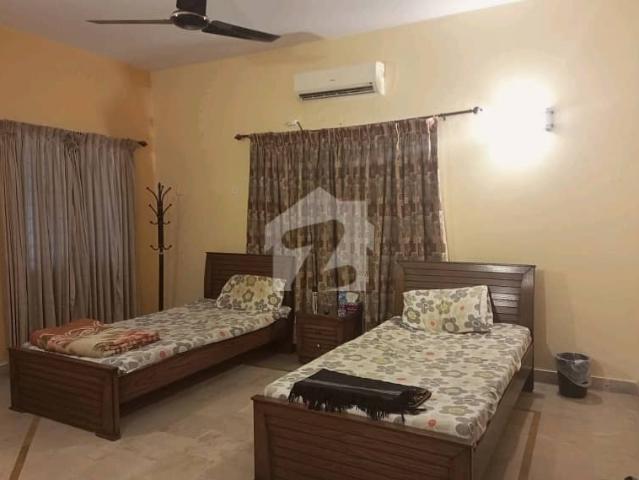 Prime Location 400 Square Yards House For Grabs In Federal B Area