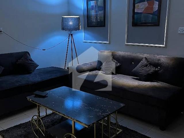 Prime Location 450 Square Feet Flat In Muslim Commercial Area