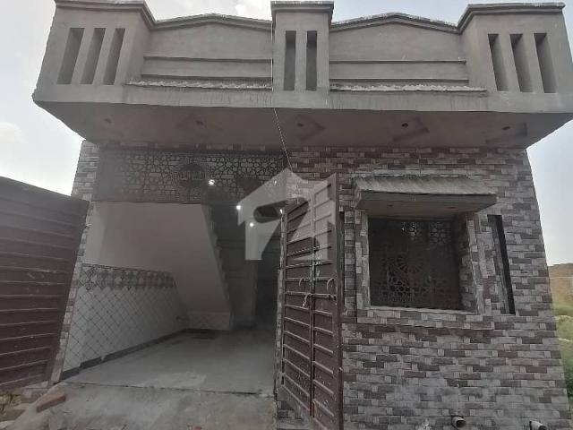 Prime Location 4 Marla House Up For sale In Girja Road