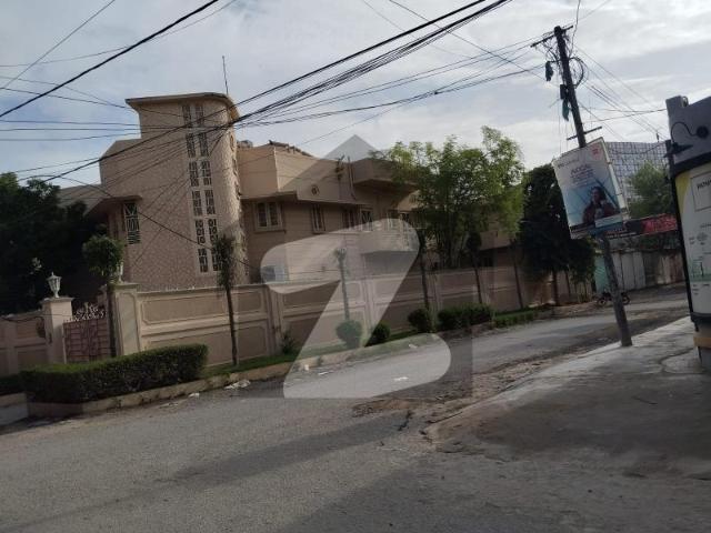 Prime Location 541 Square Yards Spacious House Available In PECHS Block 2 For Sale PECHS Block 2