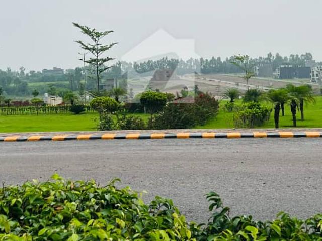 Prime Location 5 Marla Heighted Plot Block J