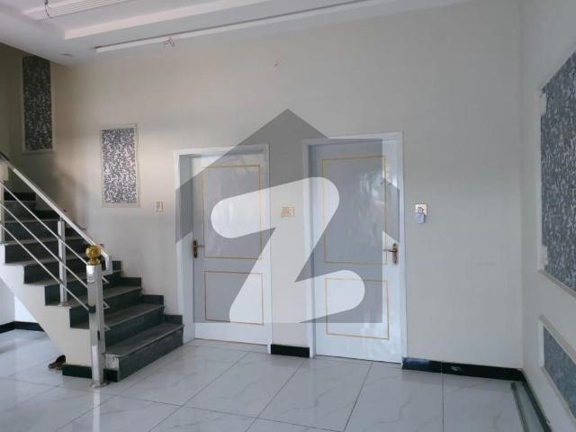 Prime Location 5 Marla House For Rent In Multan Public School Road