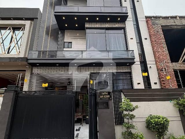 Prime Location 5 Marla House For sale In Central Park Block A1 Lahore