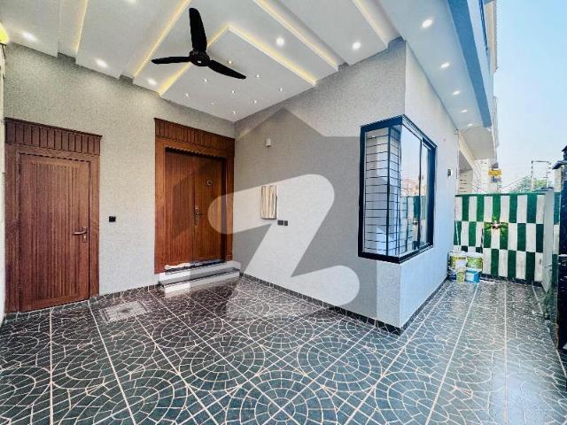 Prime Location 5 Marla House For sale In Citi Housing Society