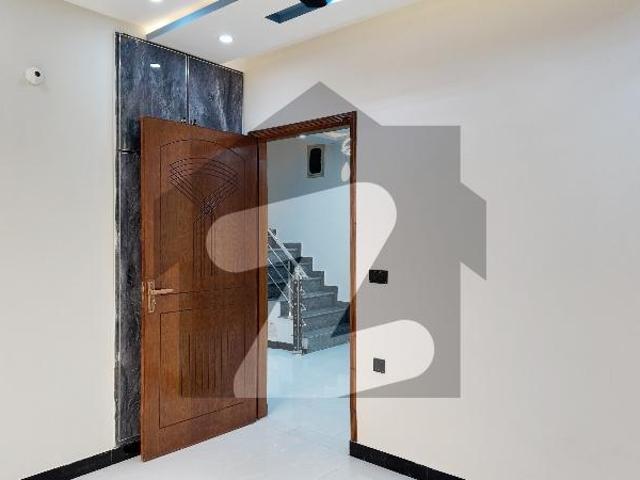 Prime Location 5 Marla House For sale In Rs. 25000 Only Bismillah Housing Scheme Iqbal Block