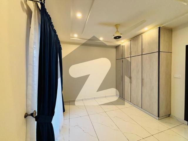 Prime Location 5 Marla House Up For Rent In Canal View Housing Scheme