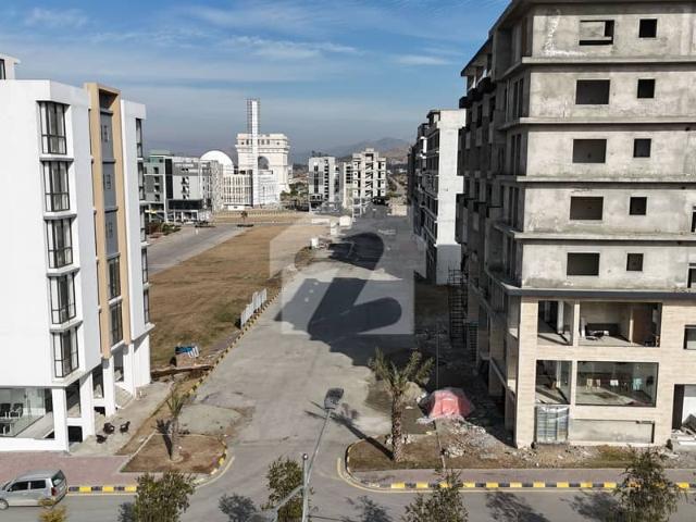 Prime Location 5 Marla Plot in Faisal Hills C Block