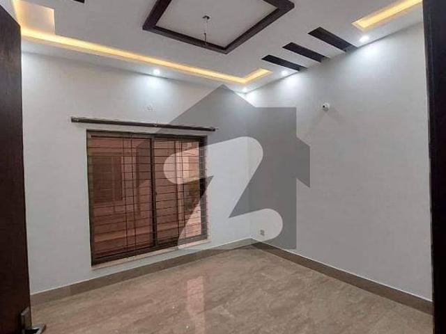 Prime Location 5 Marla Upper Portion For Rent In Park View City, Lahore