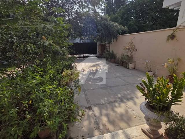 Prime Location 5 Bed House In F 11 Double Kitchen, Wide Street