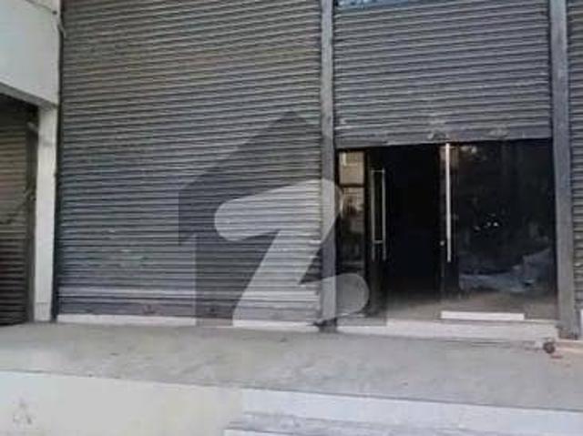 Prime Location 6890 Square Feet Shop For rent In Tariq Road