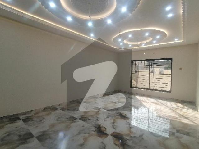Prime Location 7 Marla House For Grabs In Wapda Town Phase 1