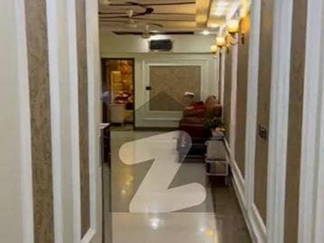 Prime Location 900 Square Feet Flat For sale In Amil Colony