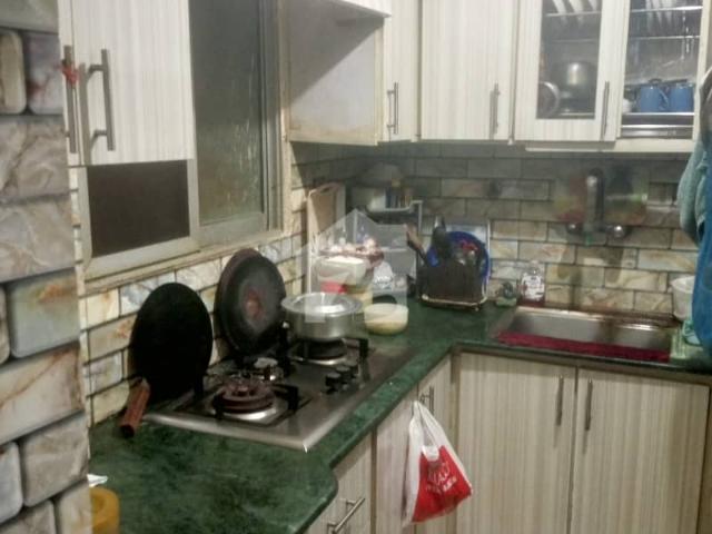 Prime Location 950 Square Feet Flat For Grabs In Gulistan E Jauhar