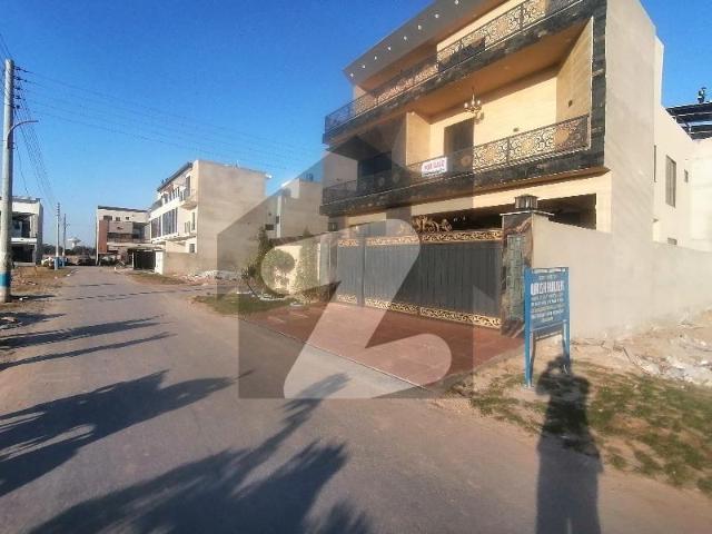 Prime Location 9 Marla House In Buch Villas Phase 2 Manik Block Is Available For sale Buch Villas Phase 2 Manik Block