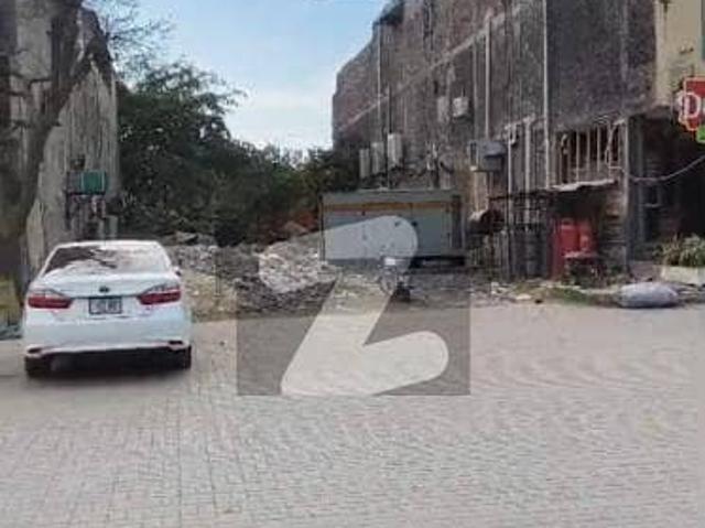 Prime Location 01 Kanal Commercial Plot For Sale