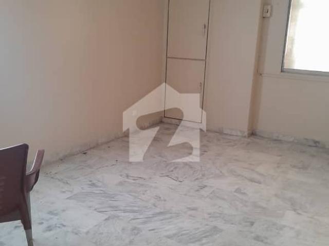 Prime Location 1000 Square Yards House In KDA Scheme 1 For rent At Good Location