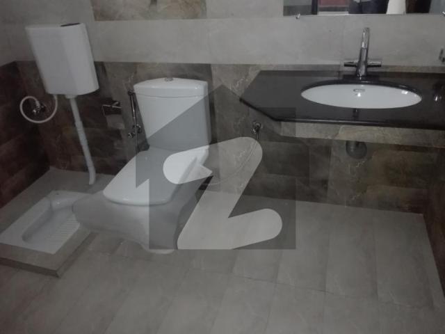 Prime Location 1000 Square Feet Flat Up For Rent In Gulraiz Housing Society Phase 2