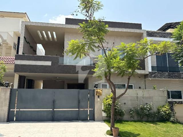 Prime Location 10 Marla 4 Bedrooms Fully Furnished Owner Build House For Sale In Bahria Enclave Islamabad Sector C2