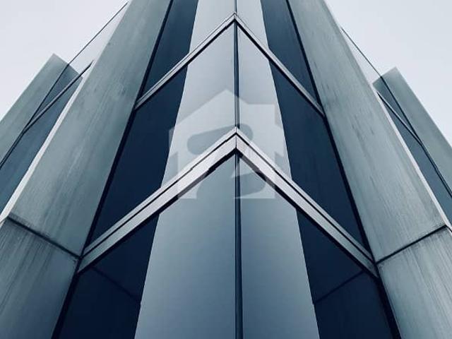 Prime Location 10 Marla Commercial Building For Sale