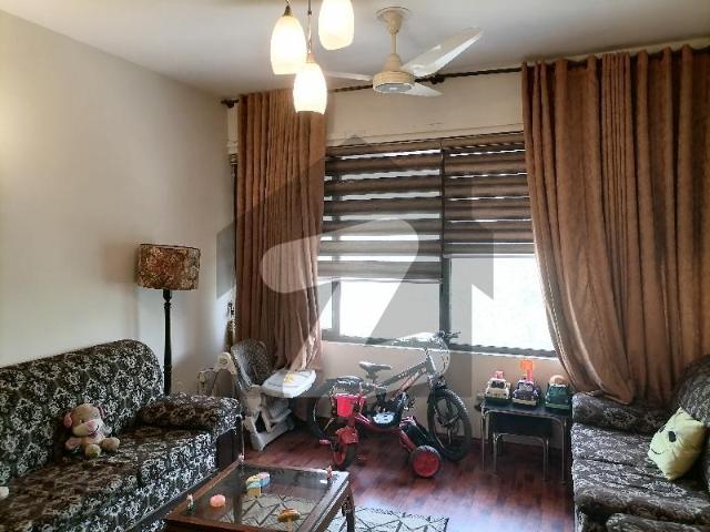 Prime Location 10 Marla Flat In Stunning Askari 5 Is Available For Rent Askari 5