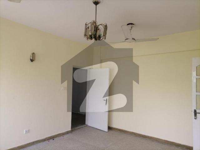 Prime Location 10 Marla Flat Is Available In Affordable Price In Askari 5