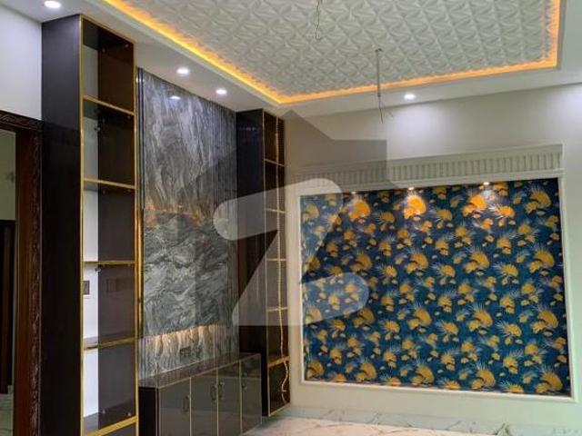 Prime Location 10 Marla House Available For Rent In, Wapda Town