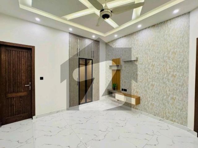 Prime Location 10 Marla House available for sale in Citi Housing Society if you hurry Citi Housing Society
