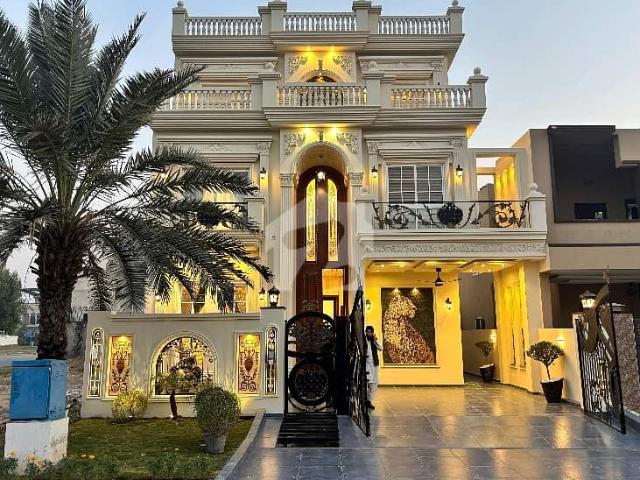 Prime Location 10 Marla House For Sale In The Perfect Location Of Citi Housing Society
