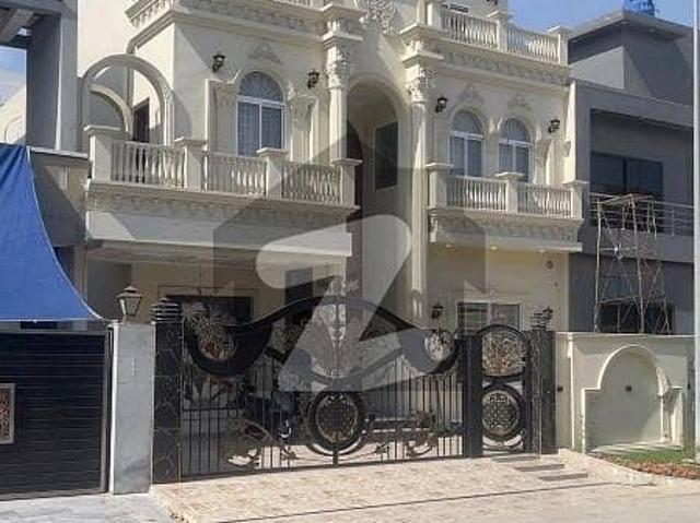 Prime Location 10 Marla House For sale In Citi Housing Society