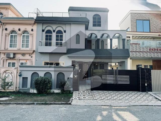 Prime Location 10 Marla House For sale In Citi Housing Society