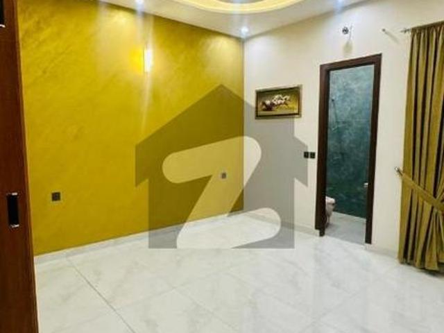Prime Location 10 Marla House For rent Available In Wapda Town