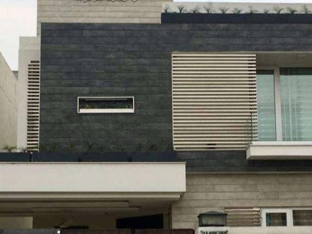 Prime location 10 marla house for rent in Imperial Garden block Lahore Paragon City ID 16441