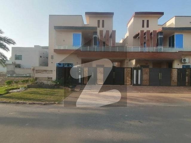 Prime Location 10 Marla House Is Available For sale In Citi Housing Block C