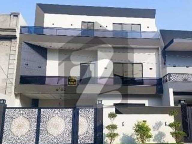 Prime Location 10 Marla House Sufiyan Garden