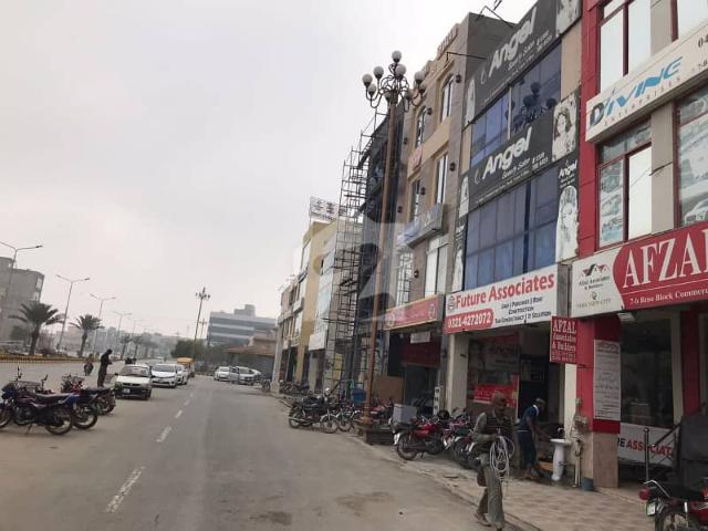 Prime Location 10 Marla Plot For Sale In Pearl Block, Park View City Lahore