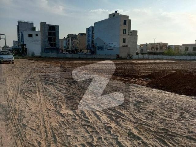 Prime Location 10 Marla Residential Plot For sale In Gujranwala