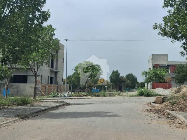 Prime location 10 Marla residential plot for sale