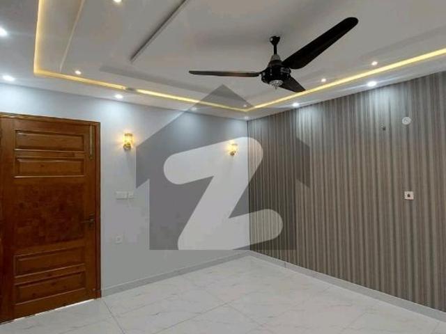 Prime Location 10 Marla Spacious House Available In Wapda Town For Rent Wapda Town