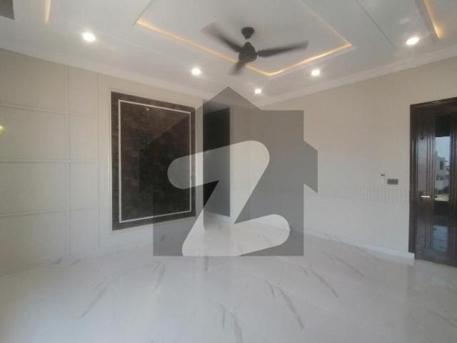 Prime Location 10 Marla Spacious House Is Available In Wapda Town Phase 1 For Rent Wapda Town Phase 1