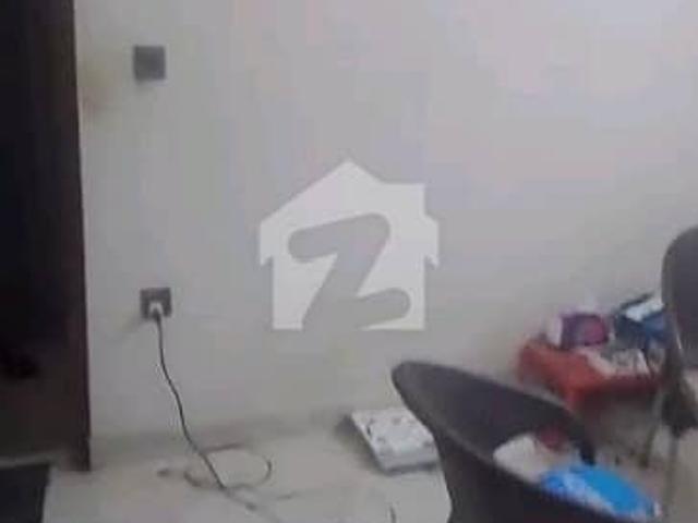 Prime Location 1200 Square Feet Flat In Shaheed Millat Road Is Available