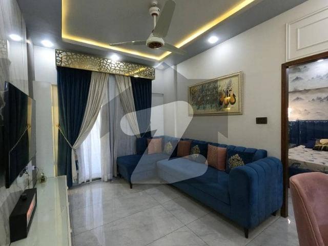 Prime Location 1400 Square Feet Flat In Central Gulistan E Jauhar Block 13 For Sale