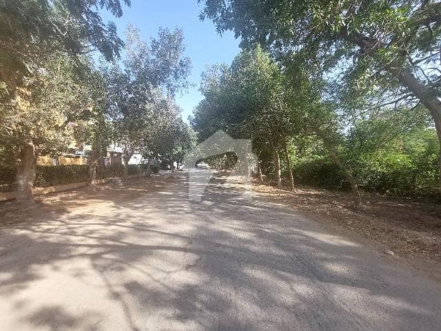 Prime location 145 square yard corner 30 * wide road plot for sale in sector q gulshan e maymar karachi