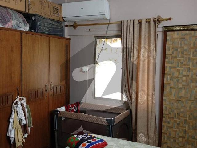 Prime Location 1650 Square Feet Flat For Sale In The Perfect Location Of Gulistan E Jauhar Block 13