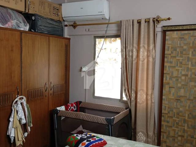 Prime Location 1650 Square Feet Flat For Sale In The Perfect Location Of Gulistan E Jauhar Block 13