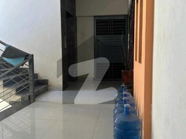 Prime Location 1700 Square Feet Flat available for rent in DHA Phase 6, Karachi DHA Phase 6