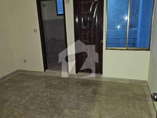 Prime location 1 bed lounge corner apartment