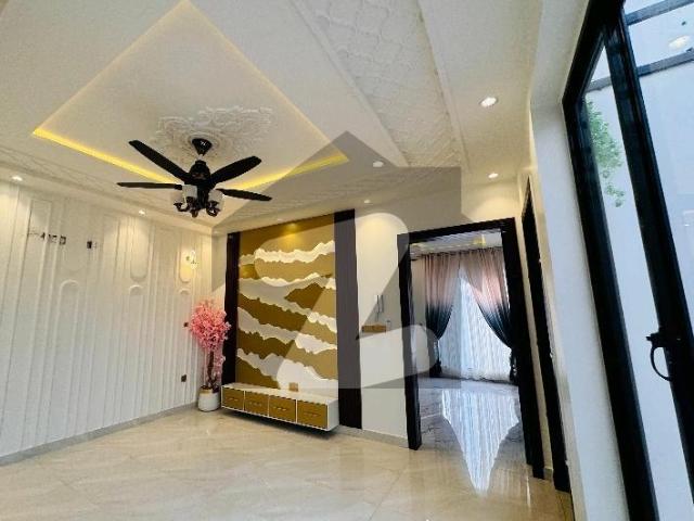 Prime Location 1 Kanal House For rent In Rs. 170000 Only Wapda Town