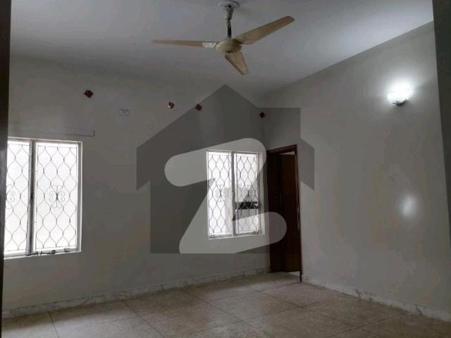 Prime Location 1 Kanal House For Sale In I 8/4 Islamabad In Only Rs. 185000 I 8/4